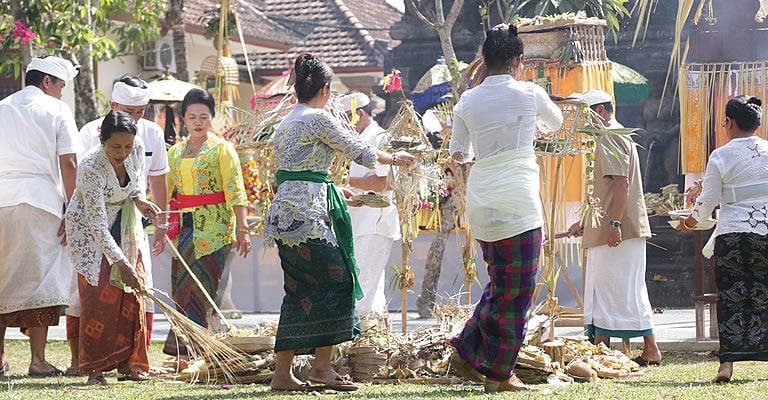 Upacara di Pura Hindu Bali